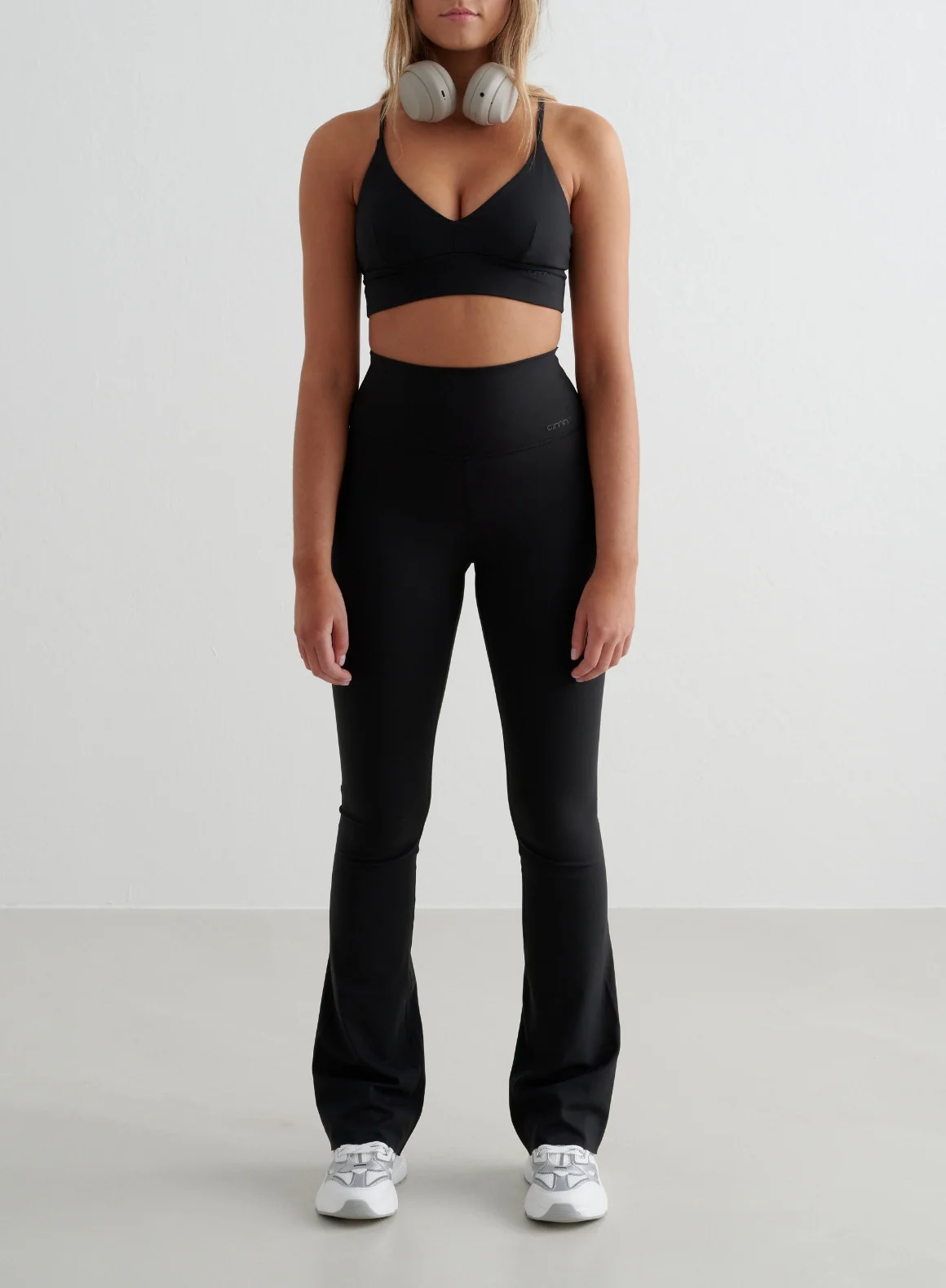 Black Sense Flare Tights - Image 45