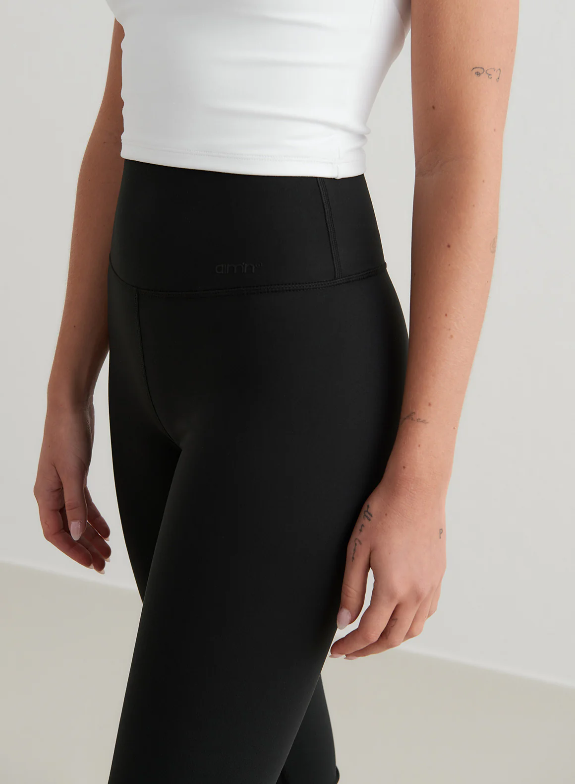Black Sense Flare Tights - Image 98