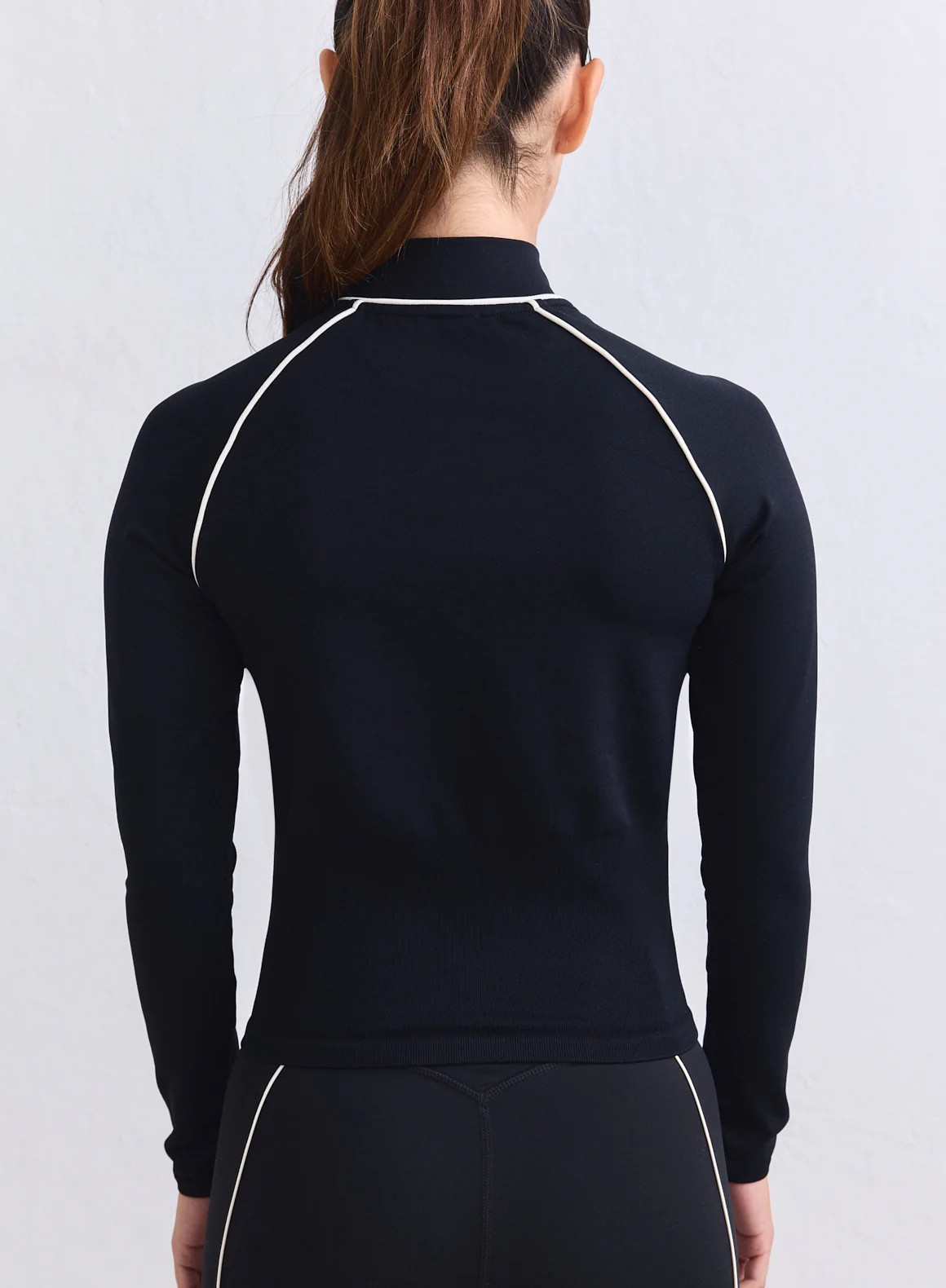 Black Shape Seamless Contrast Zip Jacket - Image 4