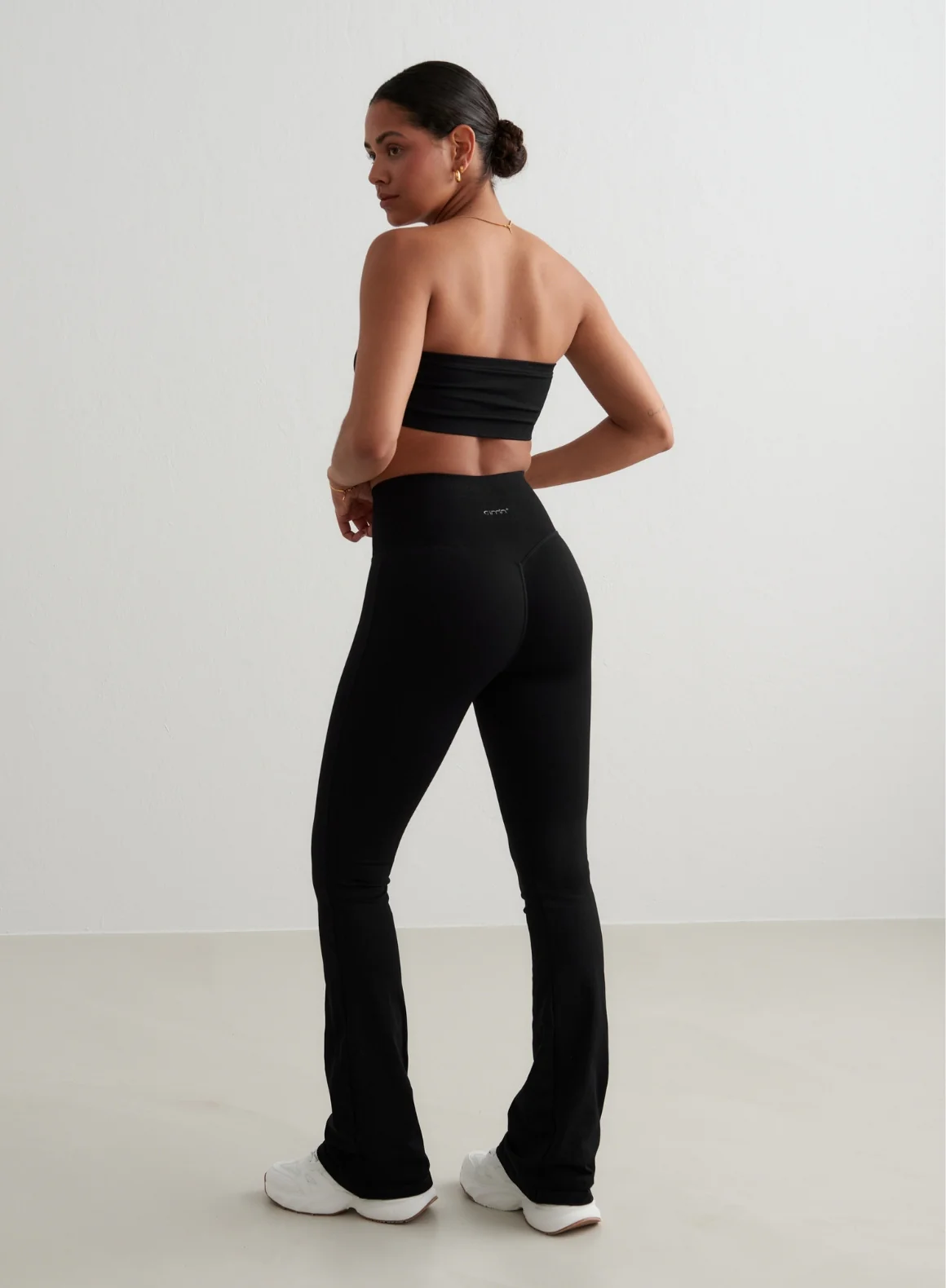 Black Shape Seamless Flare Tights - Image 79