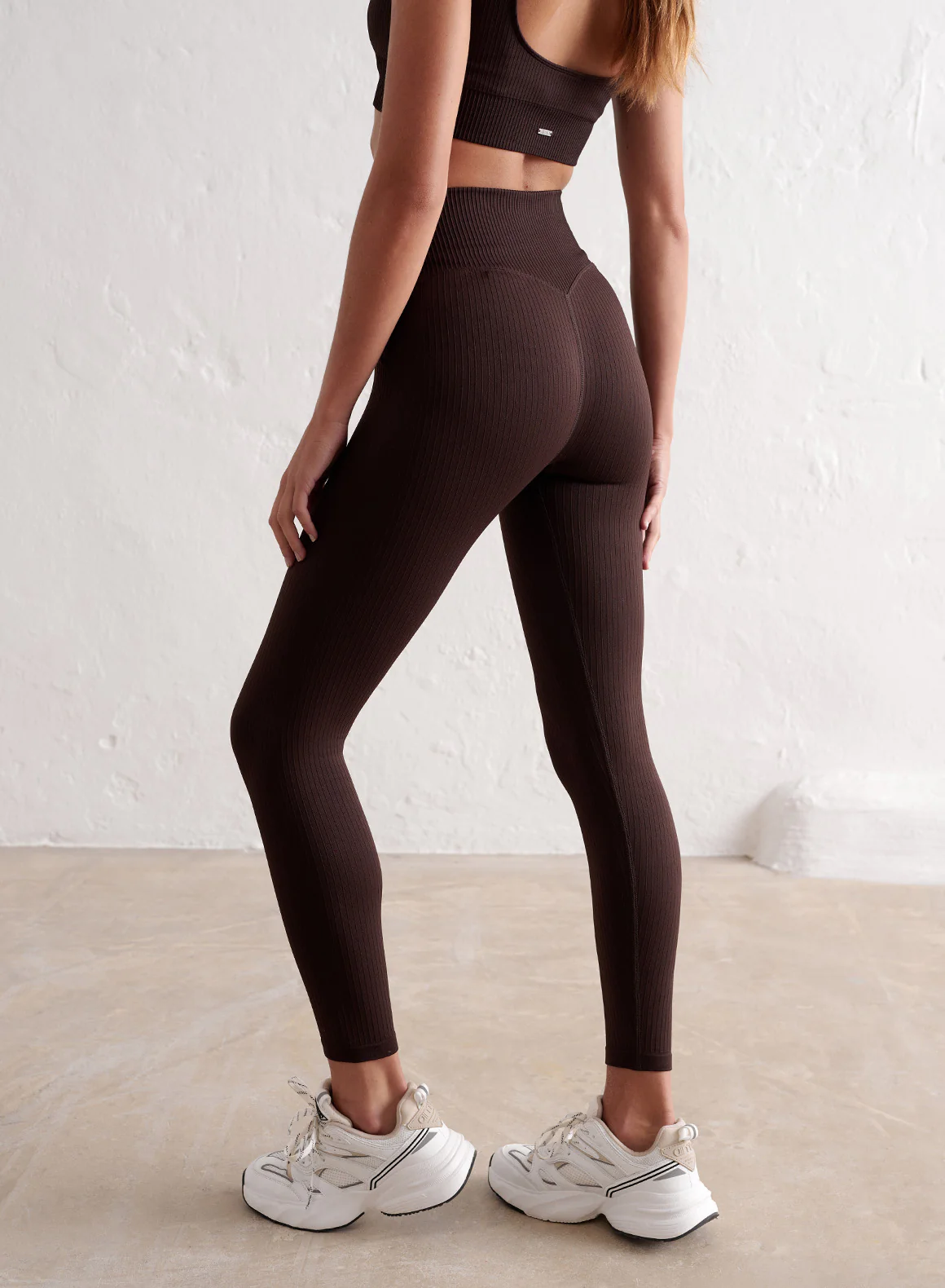 Cacao Ribbed Seamless Tights - Image 18