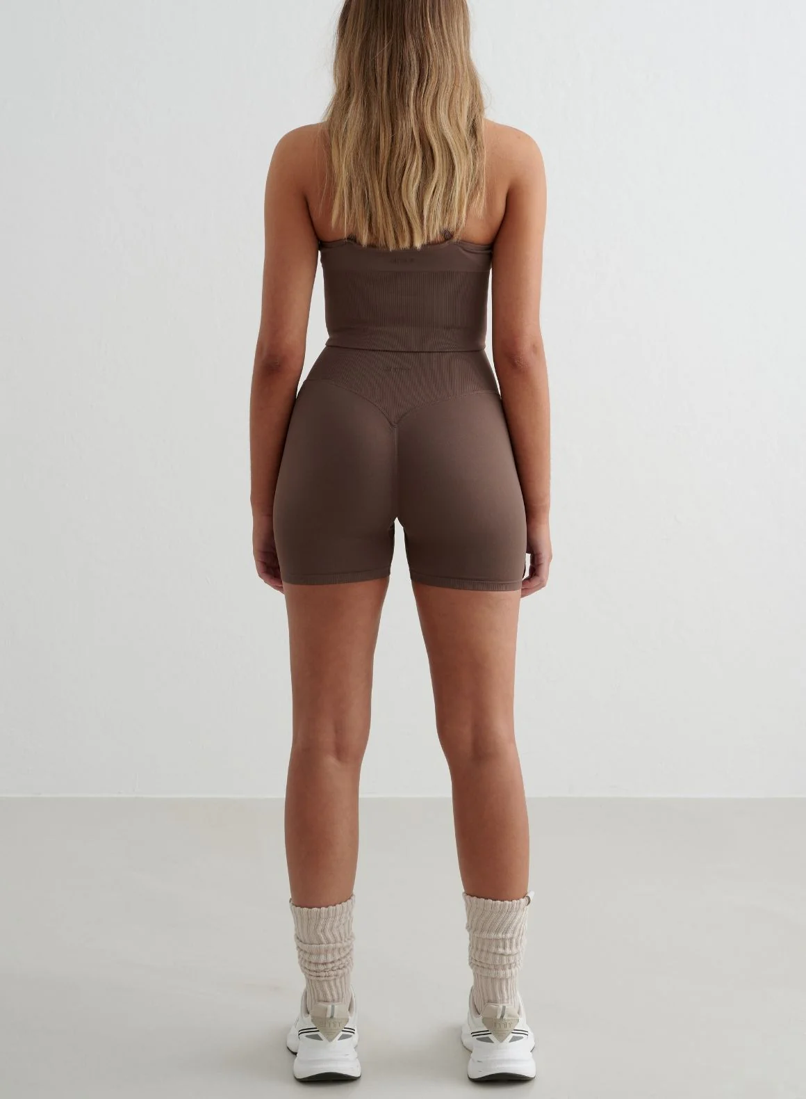 Macchiato Shape Seamless Hotpants & Cross Back Bralette Set - Image 2